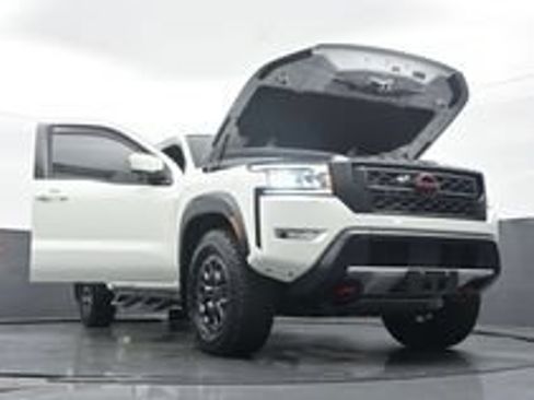 Used 2022 Nissan Frontier PRO-4X w/ Pro-4X Premium Package AWD/4WD image 21