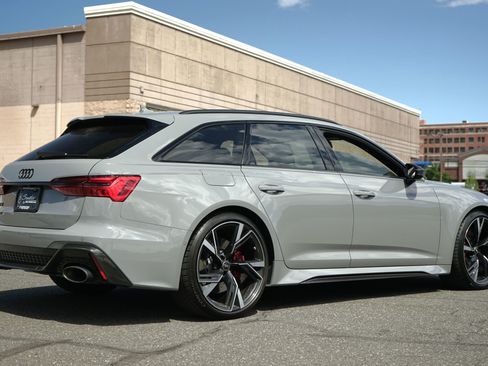 Used 2022 Audi RS 6 AWD/4WD image 4