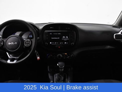 Used 2025 Kia Soul LX w/ LX Technology Package FWD image 8
