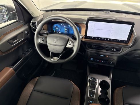 New 2025 Ford Bronco Sport Outer Banks w/ Outer Banks Tech Package+ AWD/4WD image 17