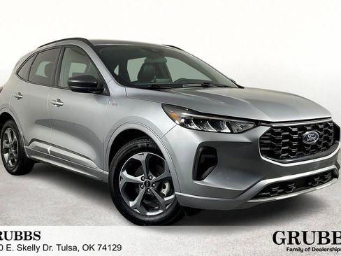 Used 2023 Ford Escape ST-Line image 1