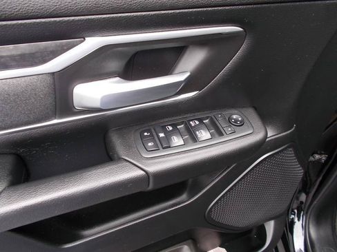 Used 2019 RAM 1500 Big Horn AWD/4WD image 28