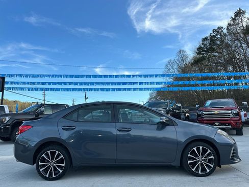 Used 2017 Toyota Corolla LE FWD image 8