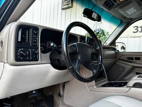 Used 2004 Chevrolet Tahoe Z71 w/ Z71 Preferred Equipment Group image 31