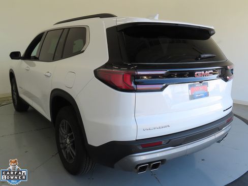 Used 2025 GMC Acadia Elevation FWD image 5