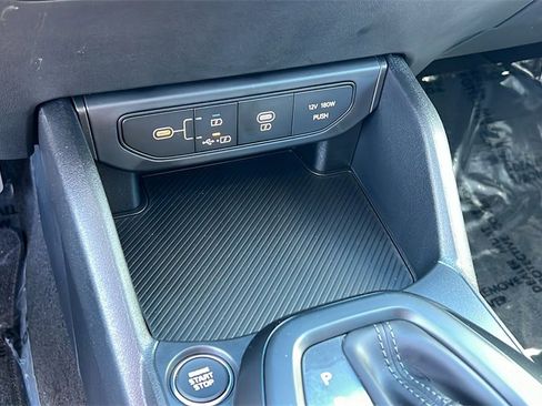 New 2025 Kia K4 LXS image 17