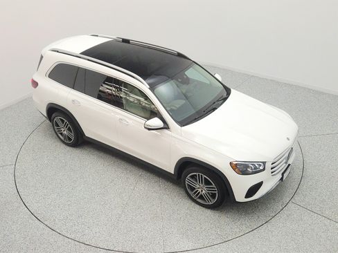 Certified 2026 Mercedes-Benz GLS 450 4MATIC image 24