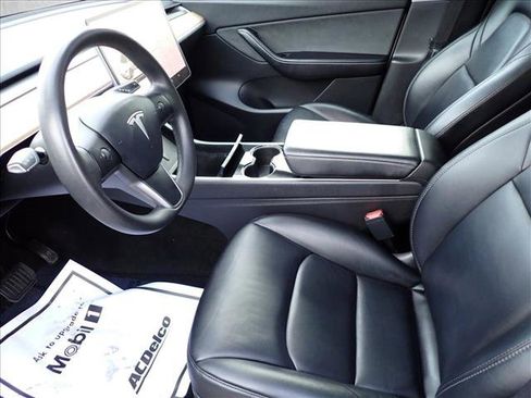 Used 2021 Tesla Model Y Long Range image 12