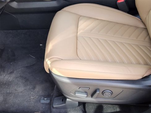 New 2026 Kia Sorento SX Prestige w/ Olive Brown Leather Package image 8