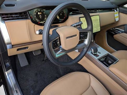 New 2026 Land Rover Range Rover SE image 3