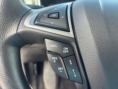 Used 2019 Ford Fusion SE FWD image 14