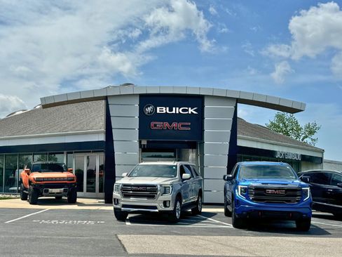 Used 2023 GMC Canyon AT4X AWD/4WD image 9