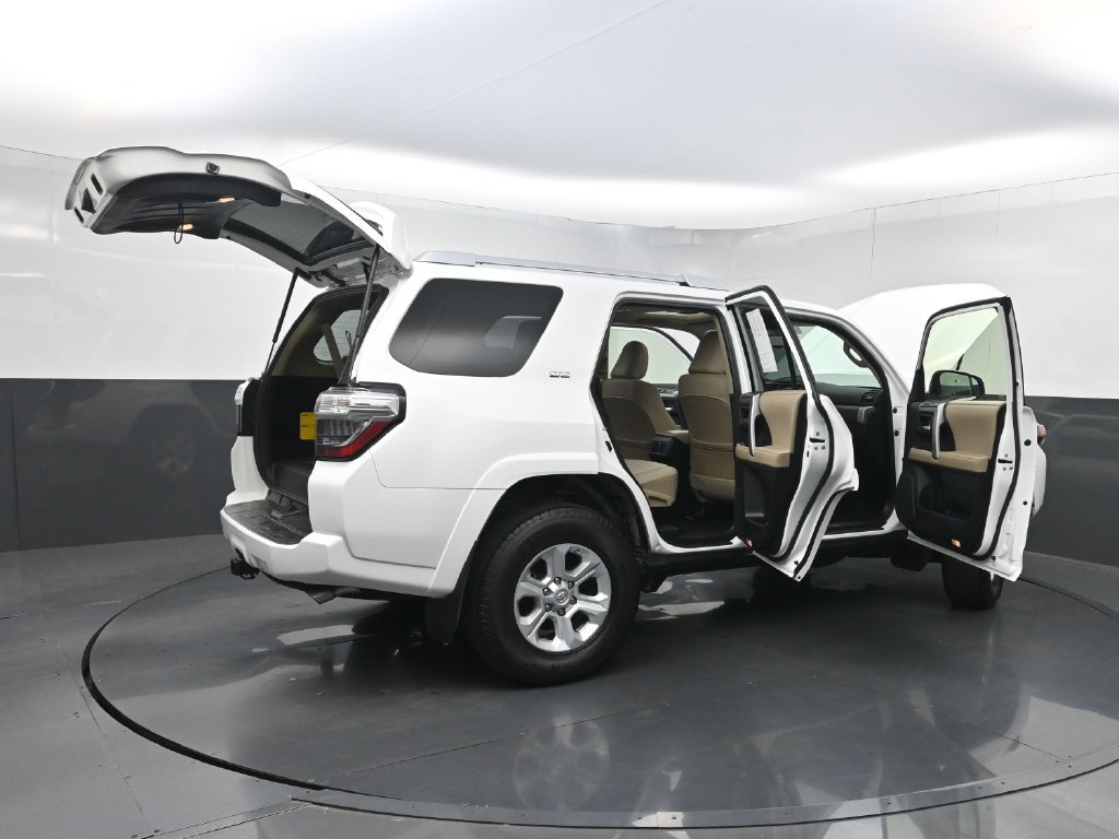 Used 2016 Toyota 4Runner SR5 Premium RWD image 38