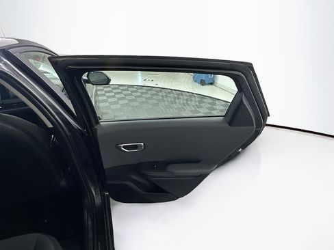 Used 2025 Kia K4 LXS FWD image 29