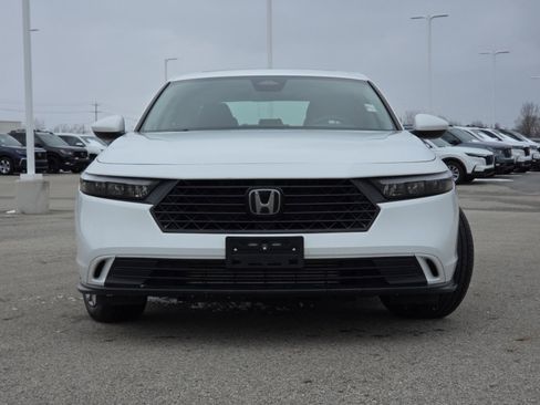 Used 2024 Honda Accord EX image 11