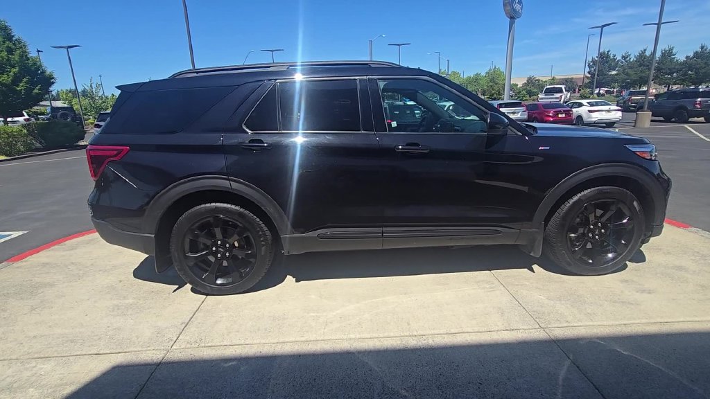 Used 2023 Ford Explorer ST-Line w/ Class IV Trailer Tow Package AWD/4WD image 5
