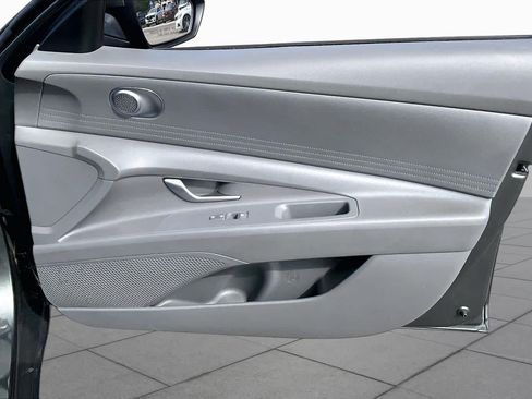 Used 2024 Hyundai Elantra SEL FWD image 21