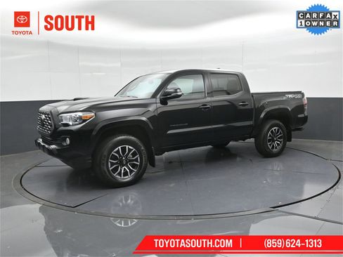 Used 2023 Toyota Tacoma TRD Sport image 7