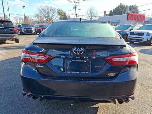 Used 2020 Toyota Camry XSE image 6