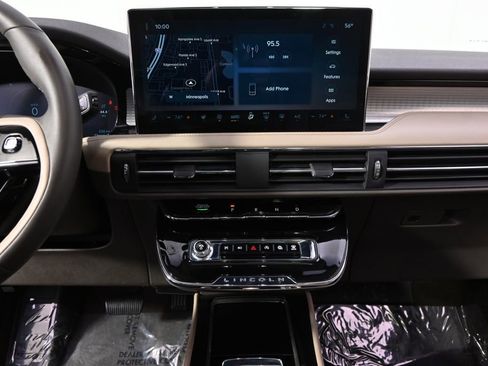 Used 2023 Lincoln Corsair AWD w/ Equipment Group 101A image 27