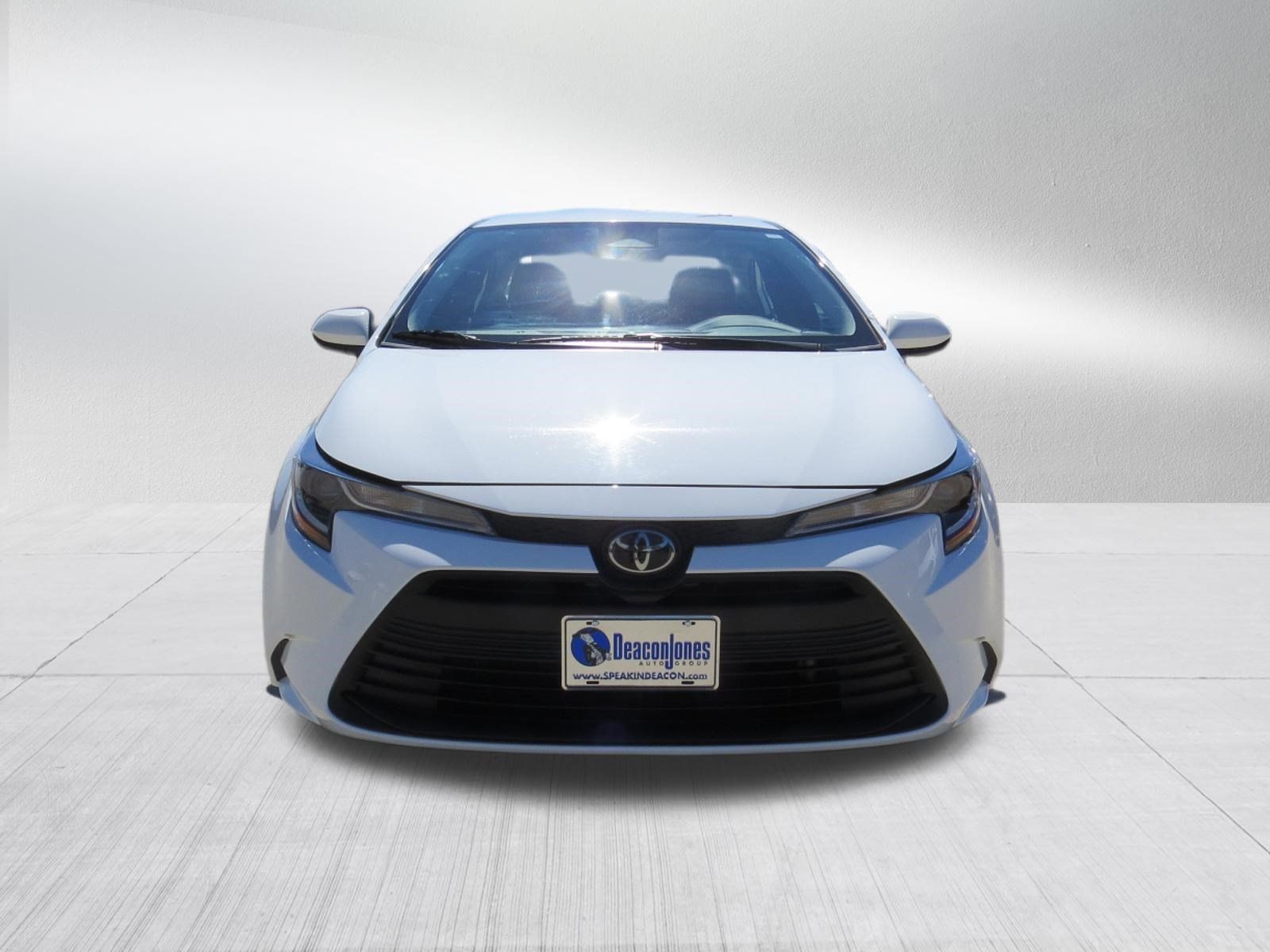 Used 2024 Toyota Corolla LE FWD image 8