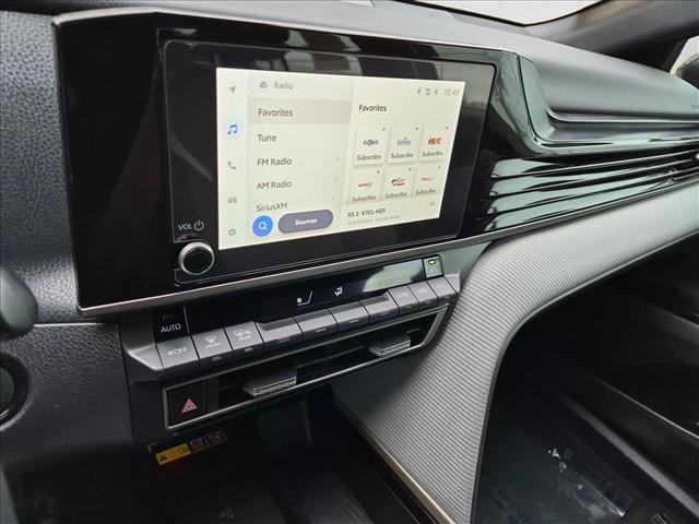 Used 2025 Toyota Camry SE FWD image 17