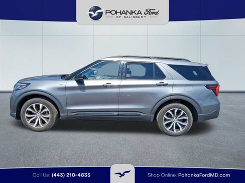 Used 2025 Ford Explorer ST-Line AWD/4WD image 8