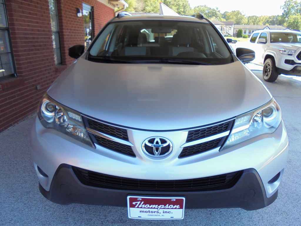 Used 2014 Toyota RAV4 LE FWD image 3
