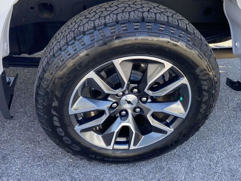 Certified 2022 Chevrolet Silverado 1500 RST w/ Z71 Off-Road Package image 29