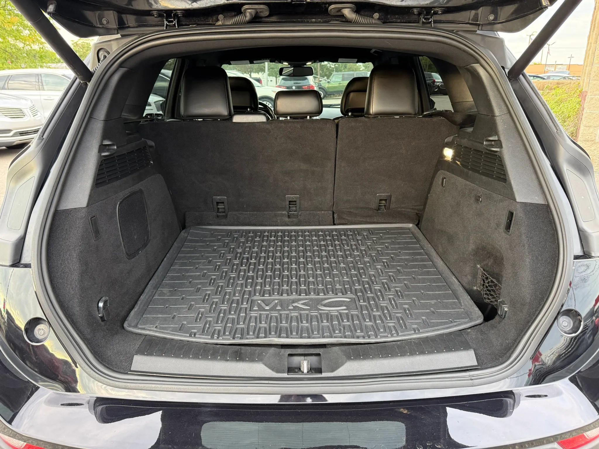 Used 2019 Lincoln MKC Select w/ MKC Climate Package FWD image 28