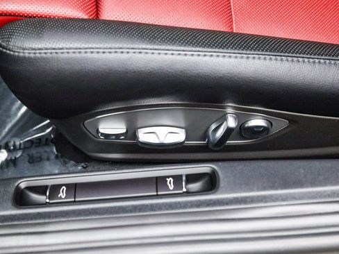 Used 2025 Porsche 718 Cayman image 22