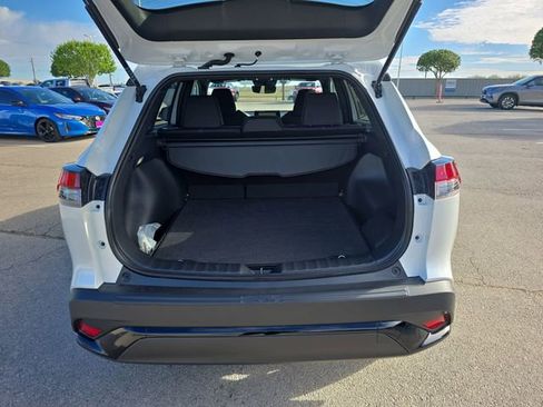 Used 2026 Toyota Corolla Cross SE image 12