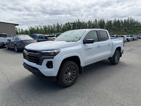 Certified 2024 Chevrolet Colorado LT w/ LT Convenience Package III AWD/4WD image 3