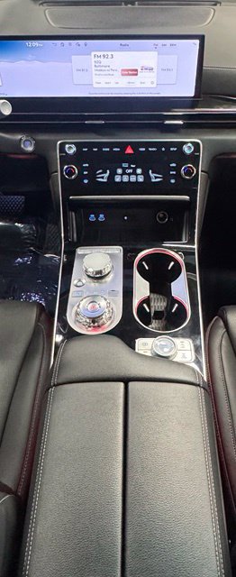 Used 2025 Genesis GV80 2.5T Standard AWD/4WD image 21