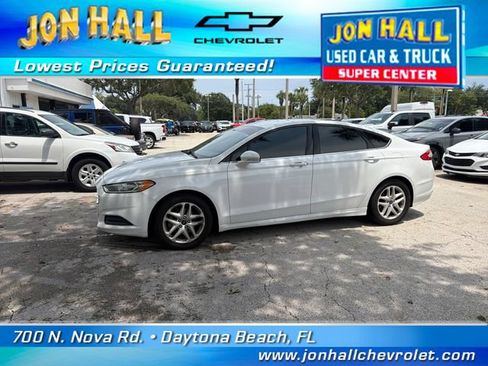 Used 2014 Ford Fusion SE FWD image 3