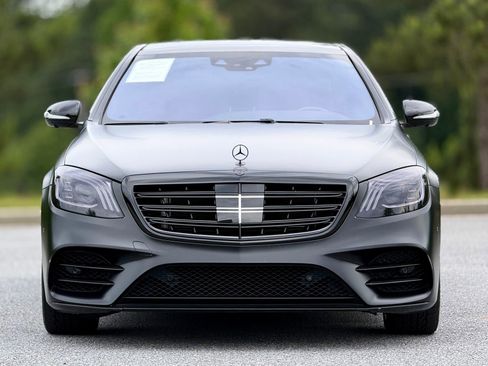 Used 2020 Mercedes-Benz S 560 Sedan image 3