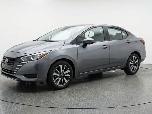 Used 2025 Nissan Versa SV FWD image 3