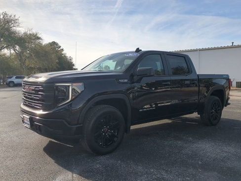 Used 2025 GMC Sierra 1500 Pro w/ Graphite Edition image 8