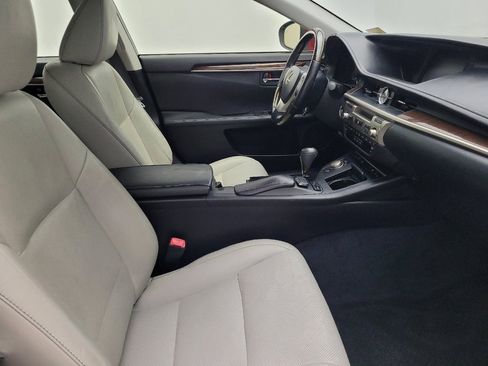 Used 2015 Lexus ES 350 w/ Luxury Package image 21