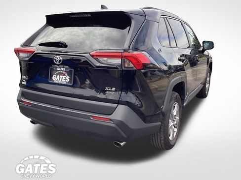 Used 2025 Toyota RAV4 XLE AWD/4WD image 9