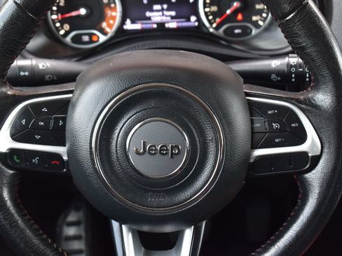 Used 2017 Jeep Renegade Trailhawk AWD/4WD image 25