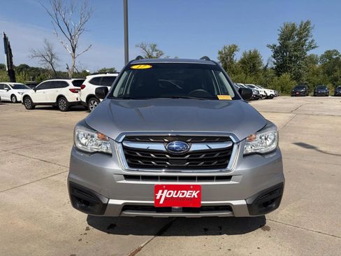 Used 2017 Subaru Forester 2.5i w/ Alloy Wheel Package AWD/4WD image 2