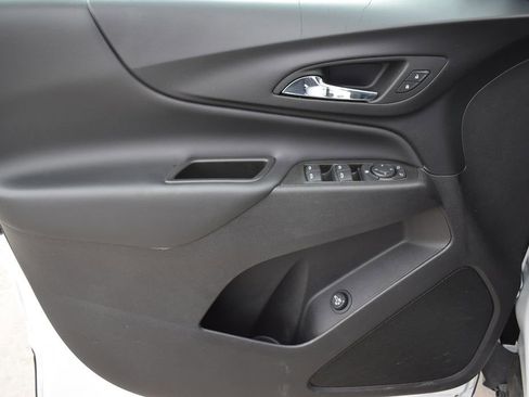Used 2024 Chevrolet Equinox LT AWD/4WD image 12