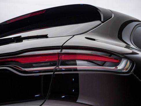 New 2026 Porsche Macan AWD/4WD image 12