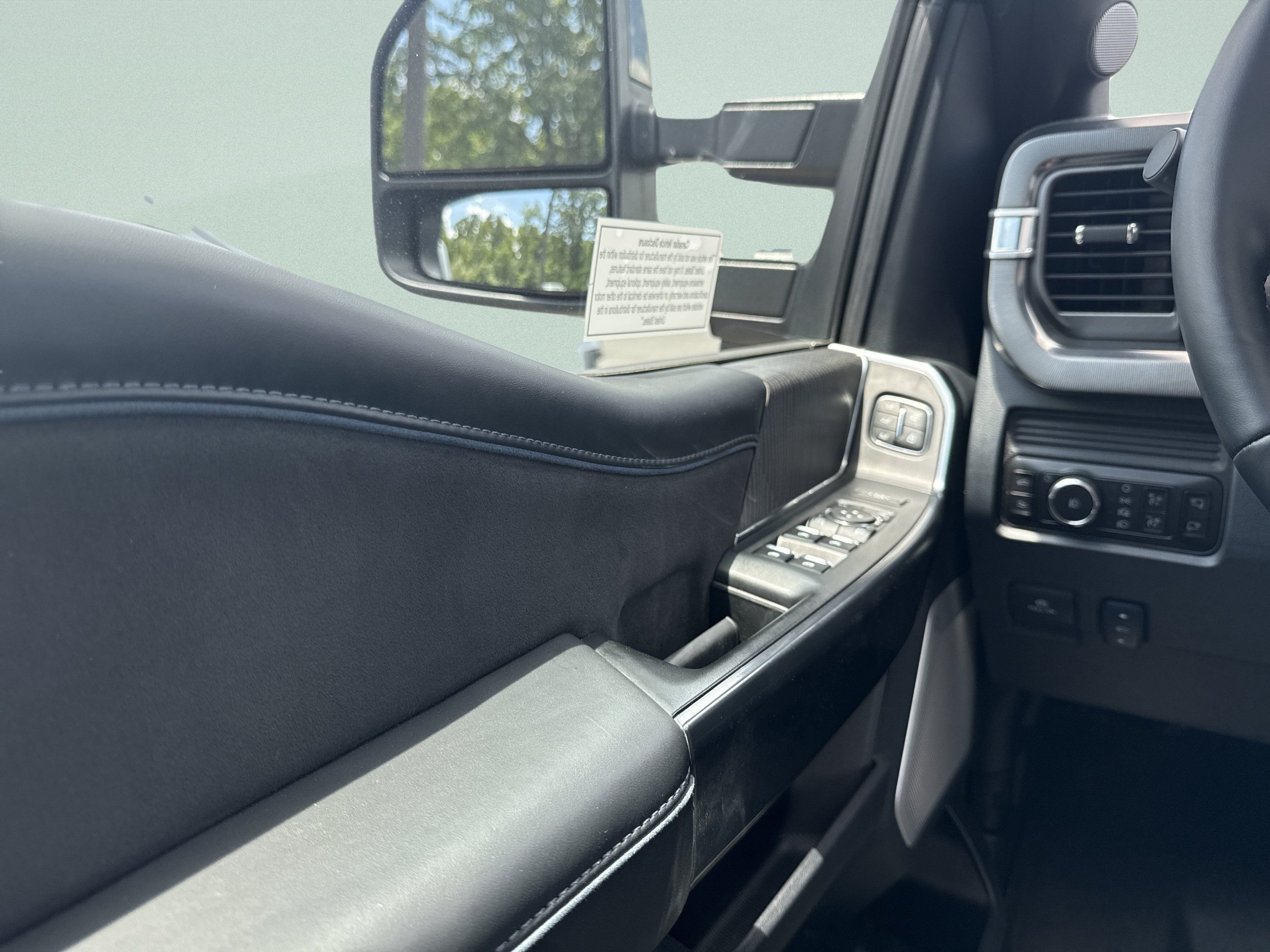 Used 2025 Ford F250 Platinum AWD/4WD image 13