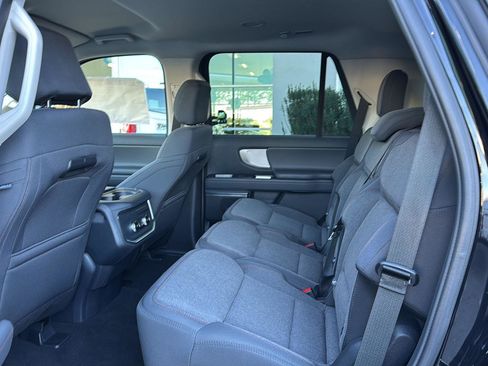 New 2025 Ford Expedition Active image 13