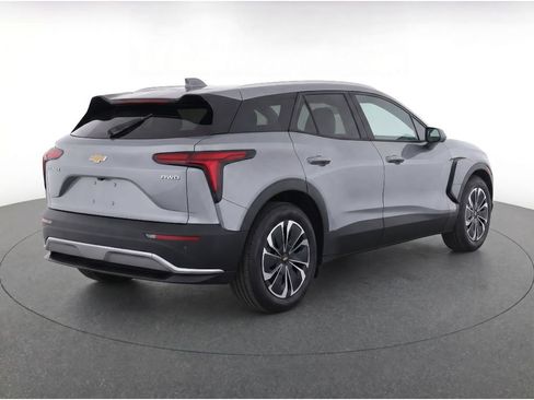 Used 2024 Chevrolet Blazer EV LT AWD/4WD image 4