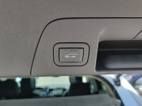 Used 2023 Buick Envision Avenir FWD image 11
