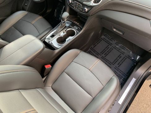 Used 2022 Chevrolet Equinox Premier image 33