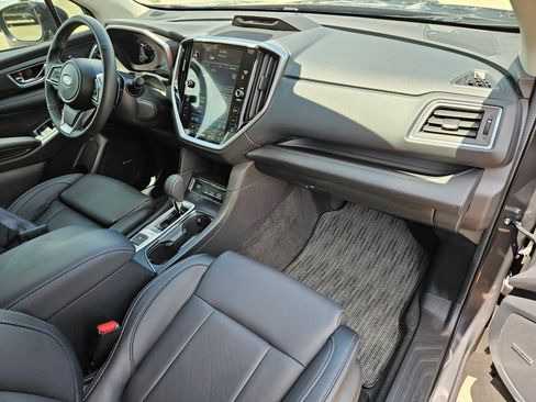 Used 2025 Subaru Ascent Limited AWD/4WD image 32